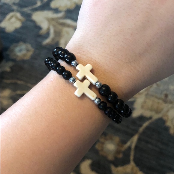 Cross Charm Beaded Bracelet - Picture 5 of 8